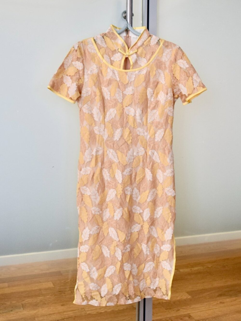 Yellow Leaf Lace Qipao Midi Dress - Chinese Cheongsam